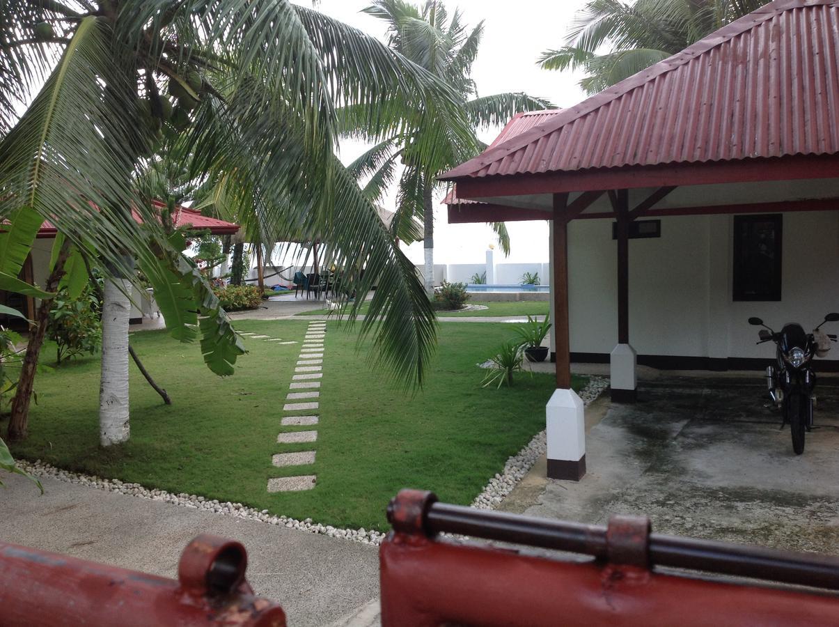 Bamboo Beachhouse Dormitory Garcia Hernandez Экстерьер фото