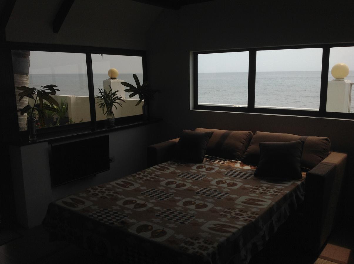 Bamboo Beachhouse Dormitory Garcia Hernandez Экстерьер фото